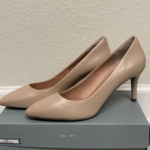 Rockport Total Motion Leather Heels Size 9.5